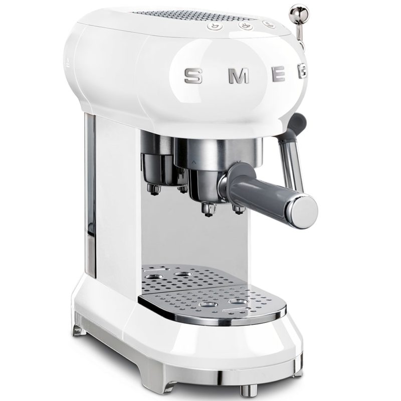 cafetera blanca SMEG Espresso diseño calidad café