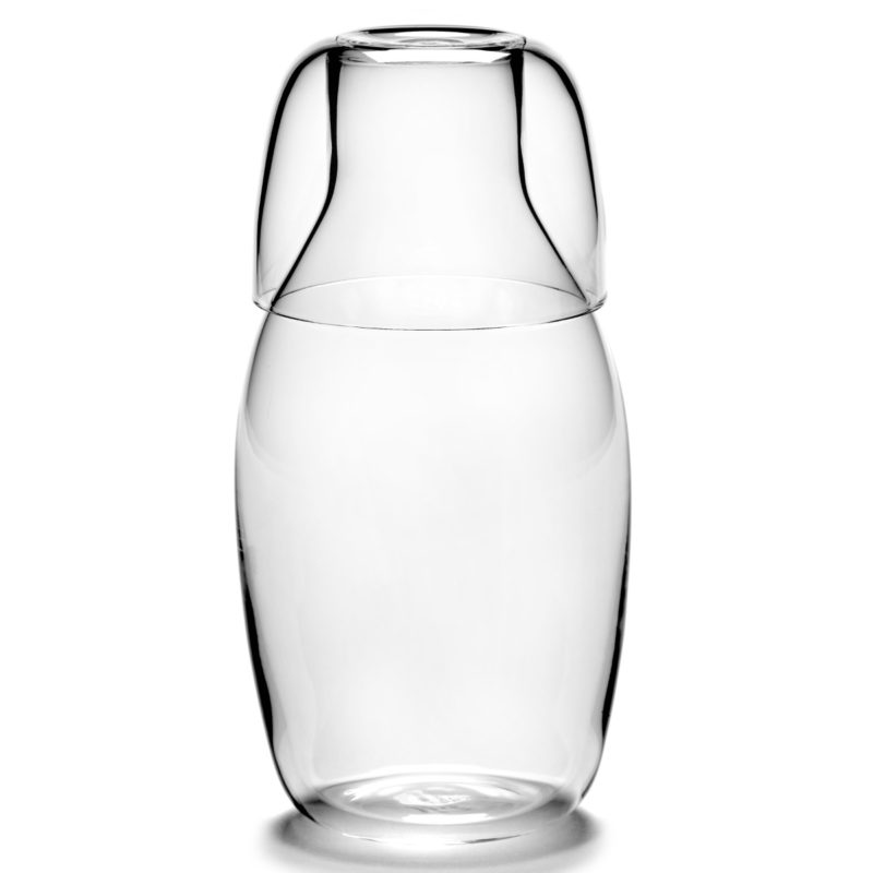 conjunto apilado de jarra y vaso bajo de 75 y 20 cl de vidrio potásico de la colección Passe-partout diseñada por Vincent Van Duysen.