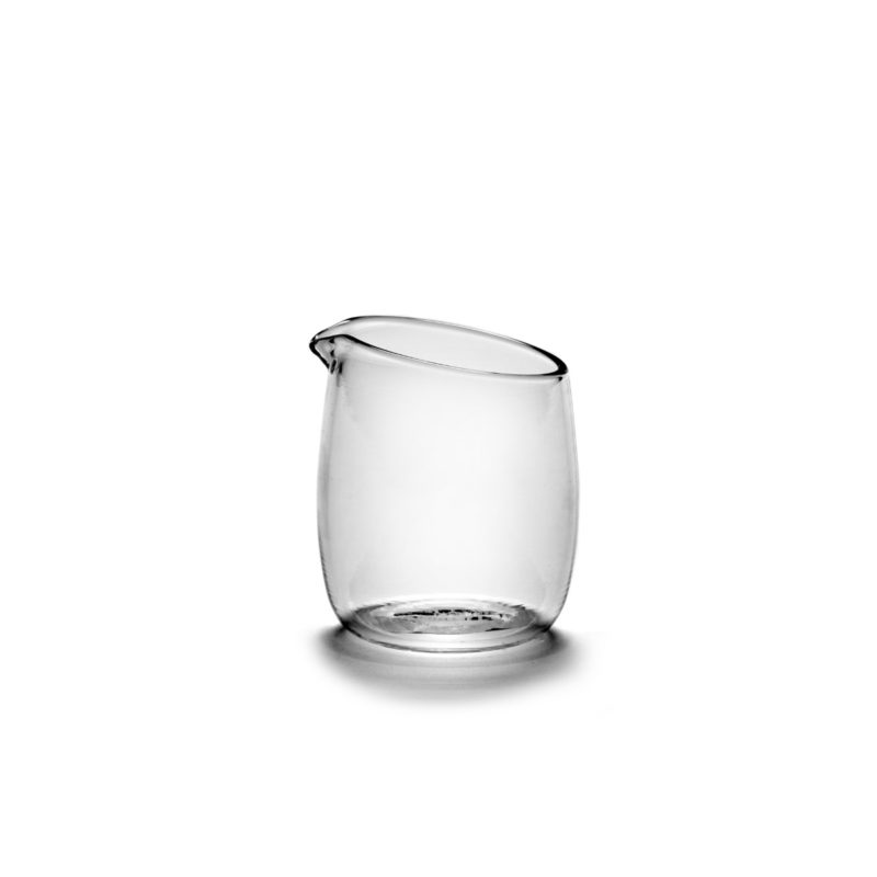 jarra para leche de 12,5 cl de vidrio de borosilicato de la colección Passe-partout diseñada por Vincent Van Duysen.